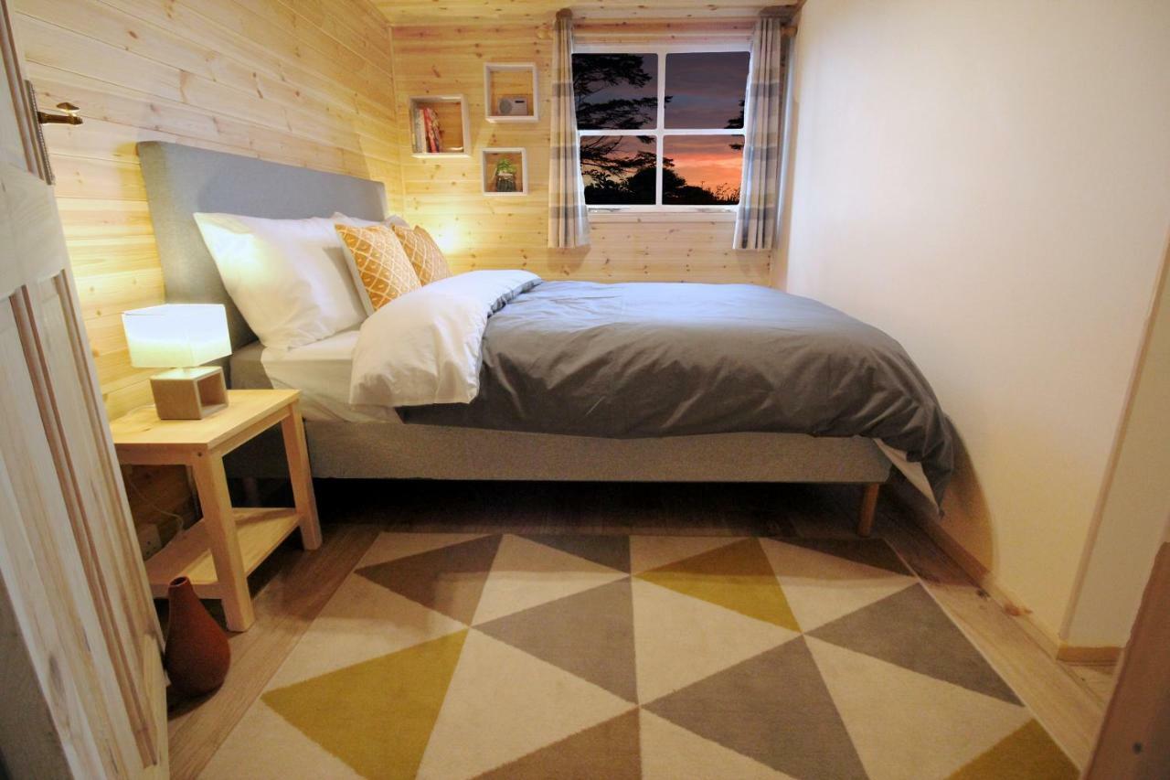 Scandi Cabin On A Hill, With Stunning Panoramic Views Ludgvan ภายนอก รูปภาพ